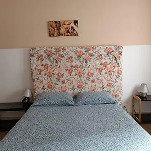 Pensjonat Affittacamere , Near Trastevere Station, Rzym